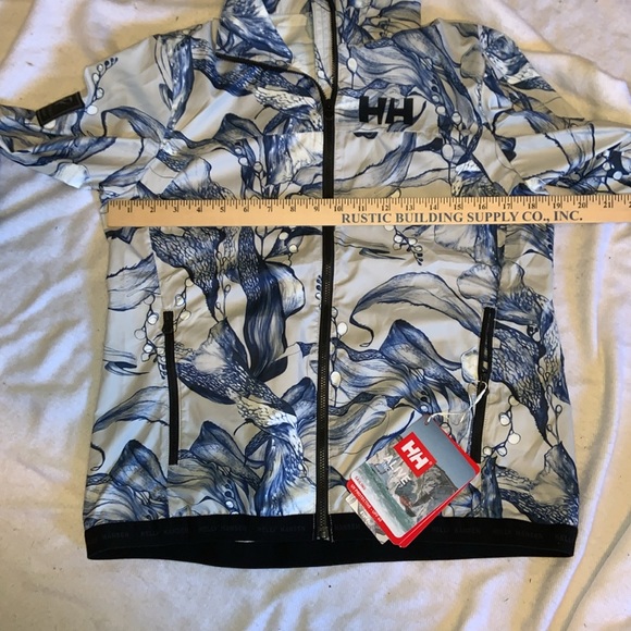 HOST PICK!🥰 HELLY Hansen wind jacket and shorts SPF40 sailing RIDING OUTDOORS S - Picture 14 of 16